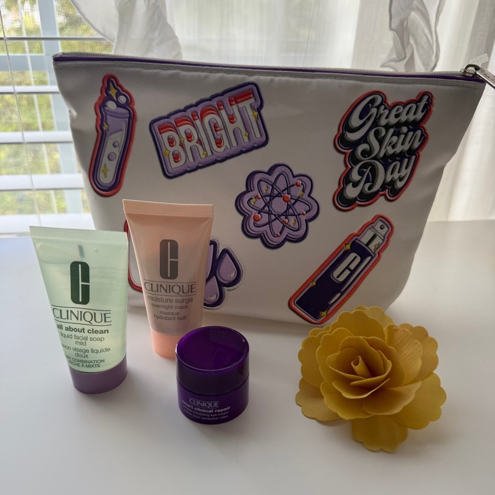 Clinique Skincare Trio with Graphic Cosmetic Bag
